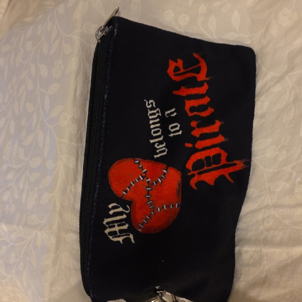Pirates Of The Caribbean Wristlet Disney Parks Authentic [2/$20] - Picture 6 of 7